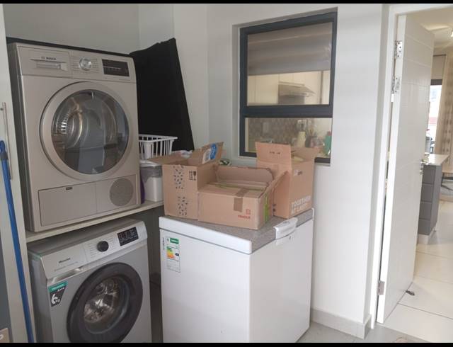2 BEDROOM APARTMENT FOR SALE IN UMHLANGA RIDGE